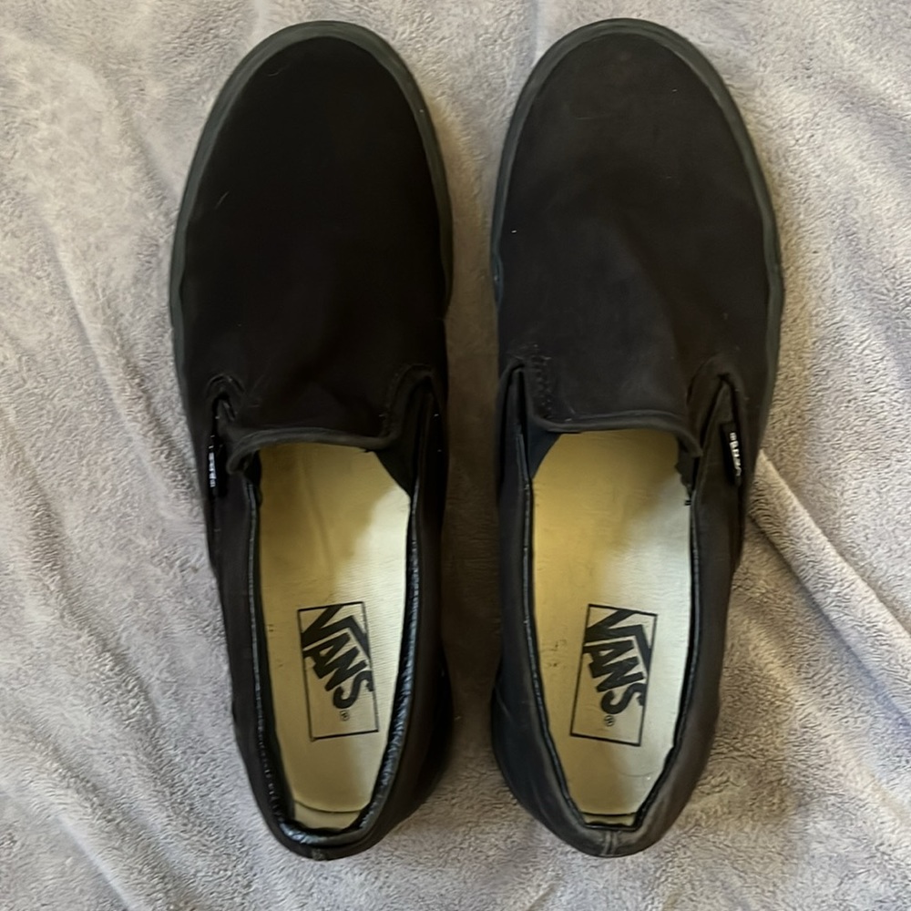 Black vans low tops size 10 men’s